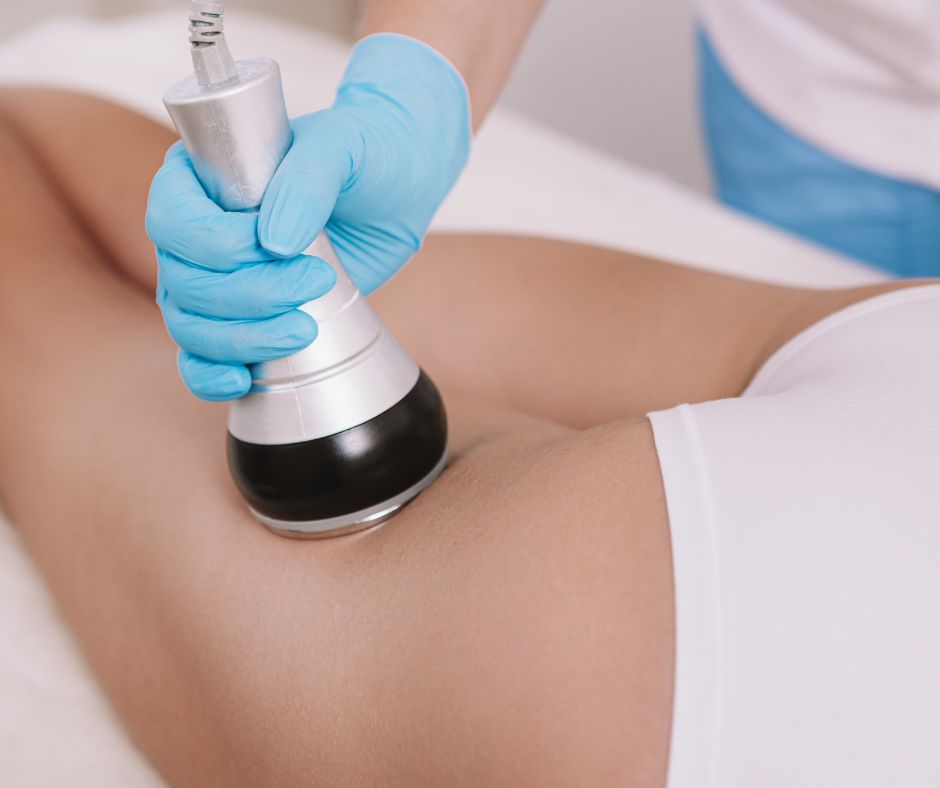 Liposukcja laserowa - czy po tym zabiegu wraca tłuszcz?